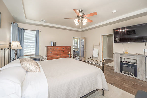 master bedroom door leading to arizona room