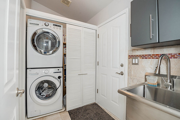 1 (52) laundry off guest bathroom