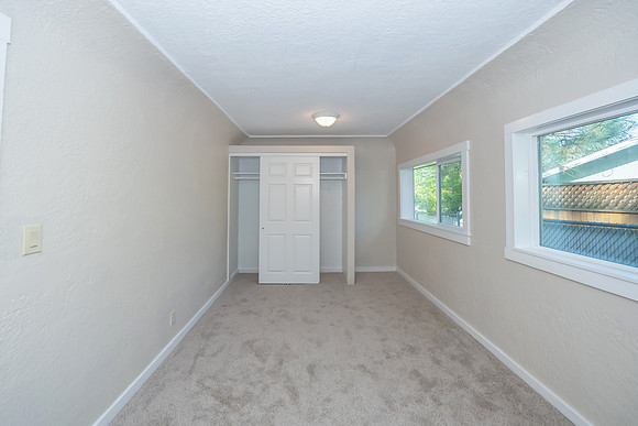1 (29) second bedroom (only took 1 picture)