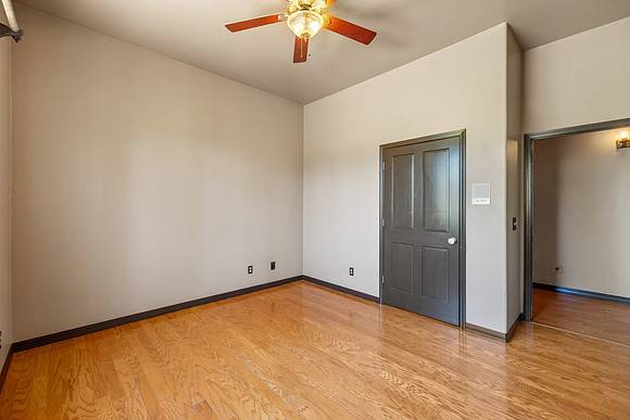 Bedroom #1-024 (2)
