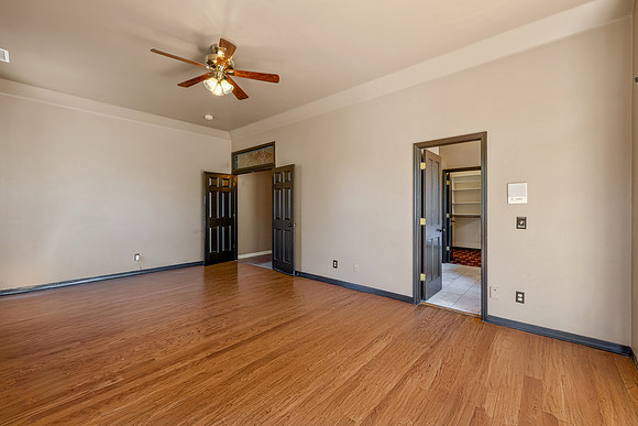 Primary Bedroom-049 (2)