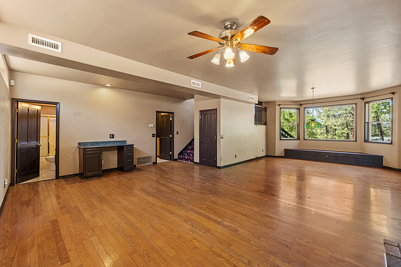 Living Room 2-124