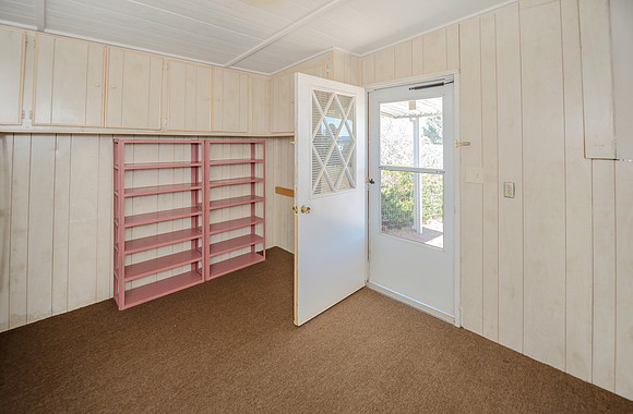 a (7) front mudd storage room