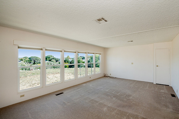 a (22) living room