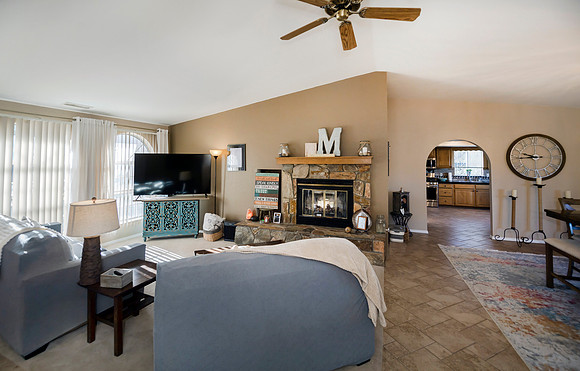 3LIVING ROOM