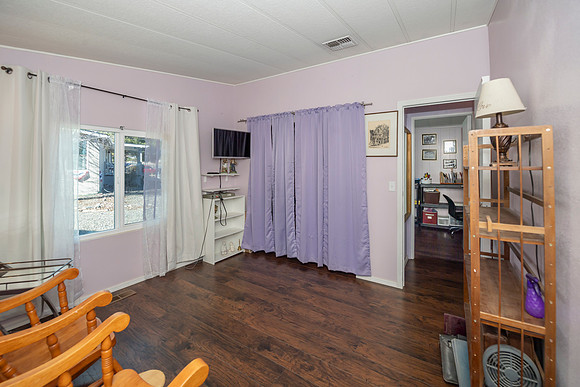 43 1st Guest Room