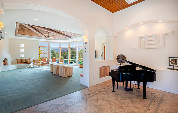 Clubhouse3
