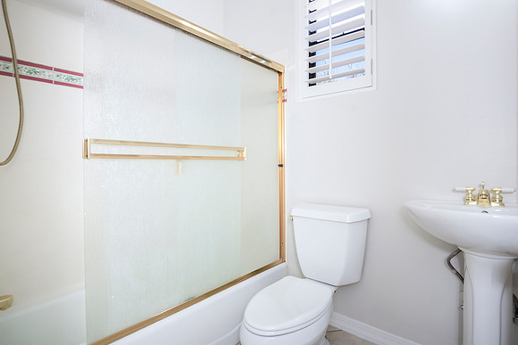 guest bath in (1)guest bedroom