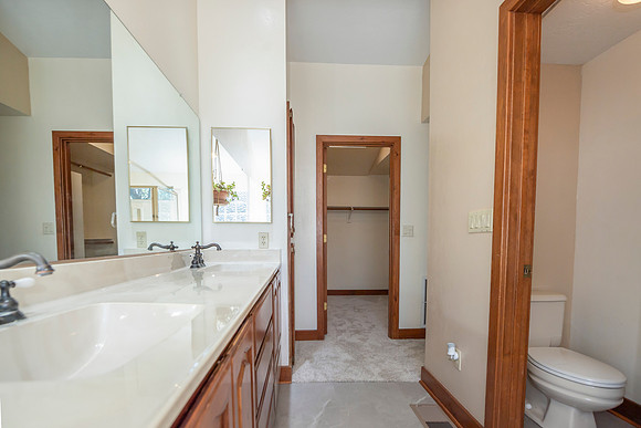 master bath (26 of 63)