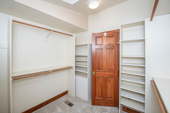 master closet (28 of 63)