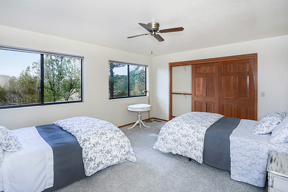 (3)guest bed down