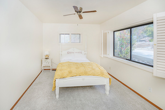 (1)guest bed