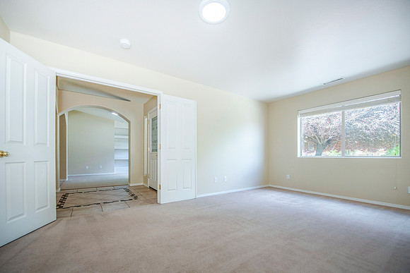 Front room no closet
