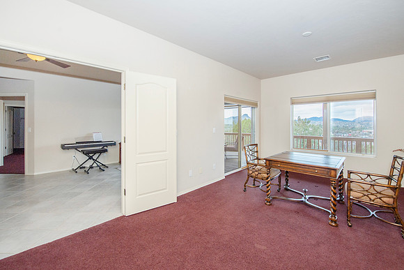 second downstairs bedroom