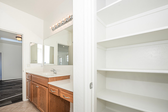guest bathrom upstairs