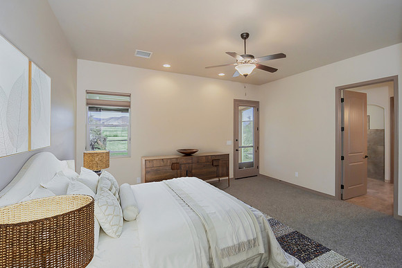 Property_249E_DSC_2457_10-01-25_20_06 (1)