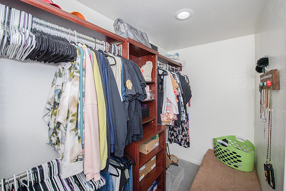 MASTER CLOSET1