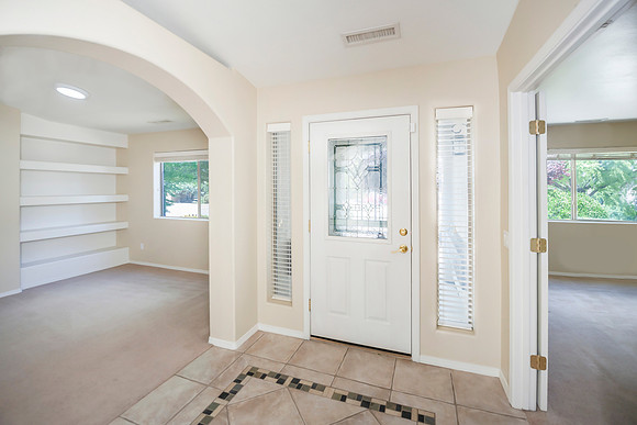 entry way showing both front rooms