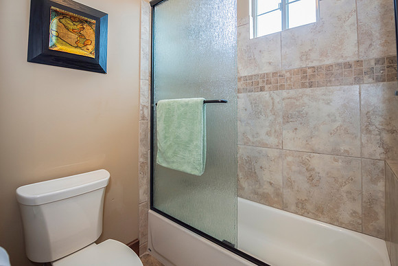(1)guest bath