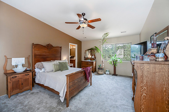 Master bedroom1